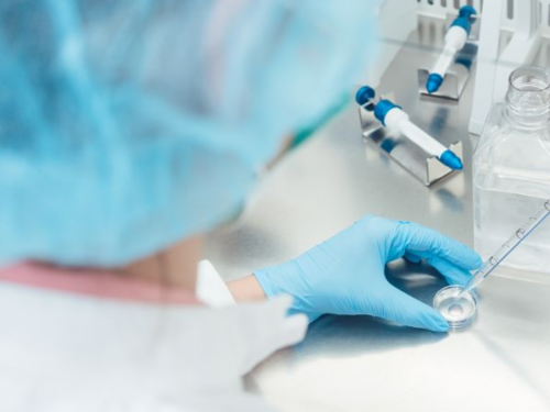 55岁借卵试管,孕妇阳性会影响宝宝吗